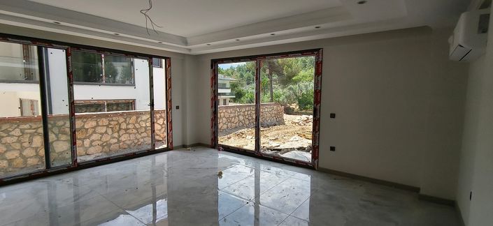 Image No.22-Maison / Villa de 4 chambres à vendre à Yesilüzümlü