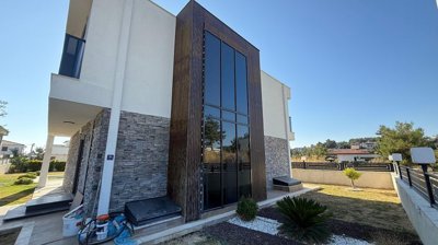 Exterior 6