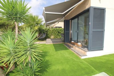 Exterior 5