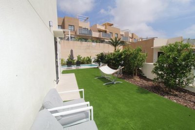 Exterior 6