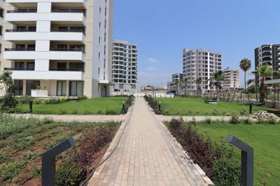Exterior 8