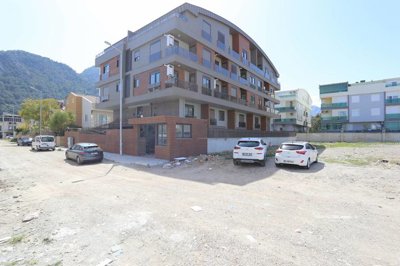 Exterior 9