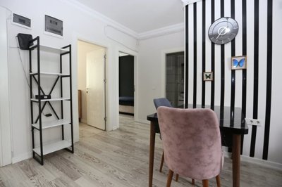 Interior 4