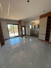 Interior 2