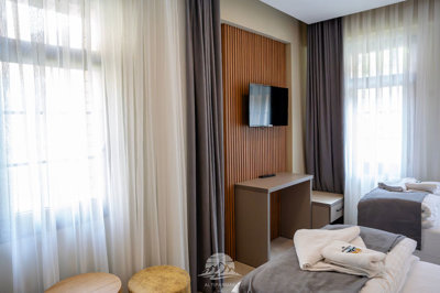 Interior 4