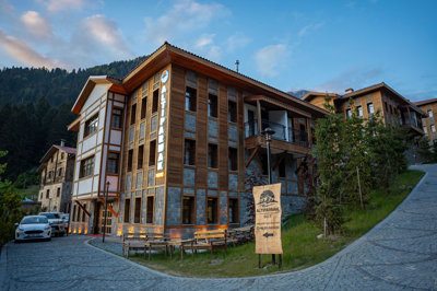 Exterior 2