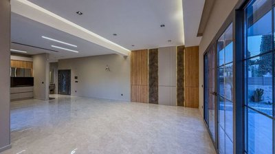 Interior 3