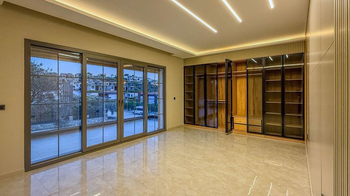 Image No.19-4 Bed House/Villa for sale