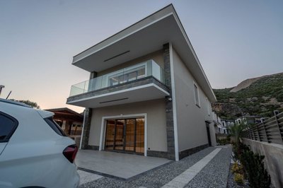 Exterior 2