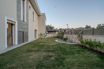 Exterior 3