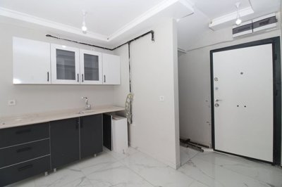 Interior 4