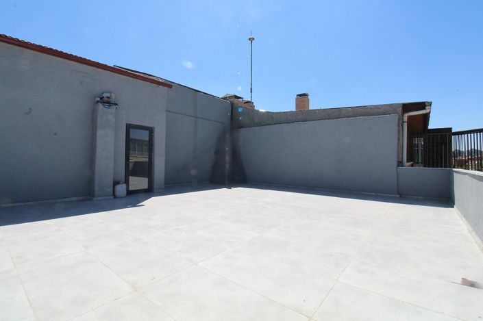 Image No.25-2 Bed Apartment for sale