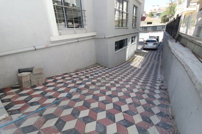 Exterior 8