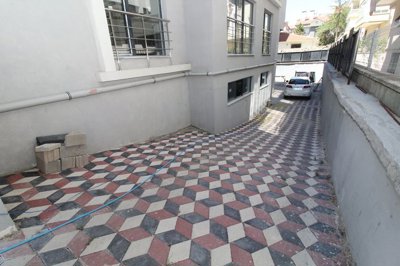 Exterior 8