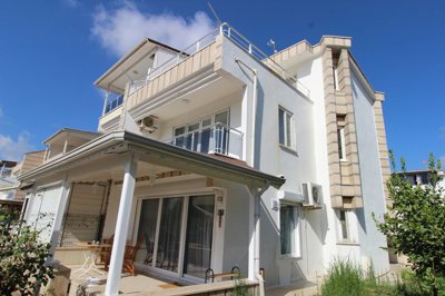 Exterior 5