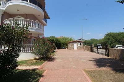 Exterior 6