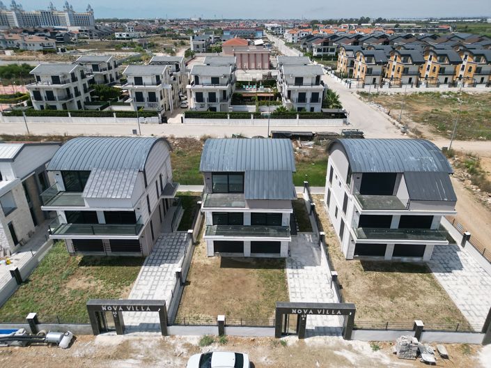 Image No.1-5 Bed House/Villa for sale