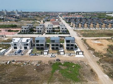 Exterior 8