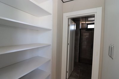 Interior 7