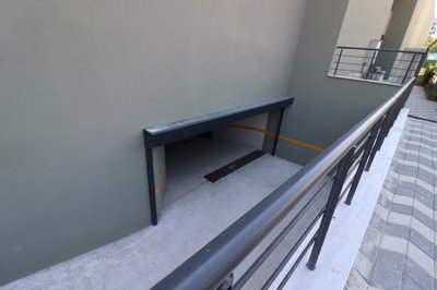 Exterior 5