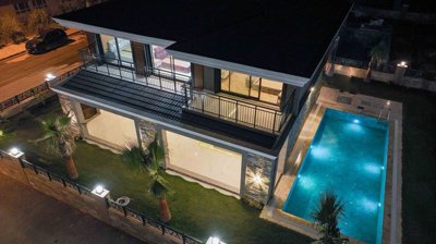 Exterior 12