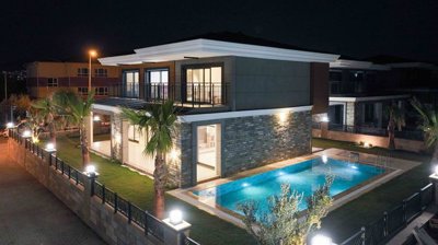 Exterior 4