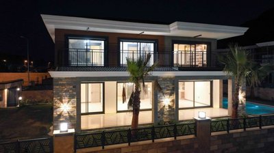 Exterior 6