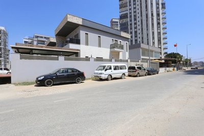 Exterior 3