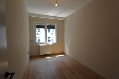 Interior 8