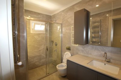 Interior 12