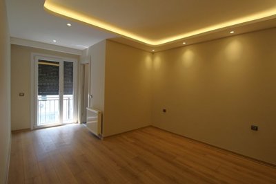 Interior 7