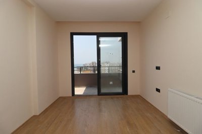 Interior 4
