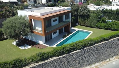 Exterior 2