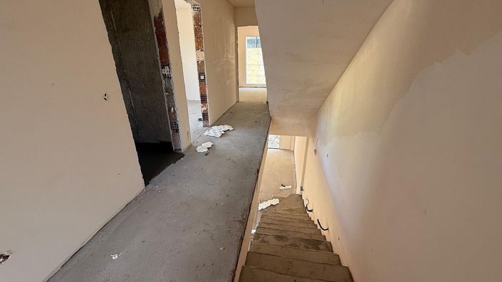 Image No.30-4 Bed House/Villa for sale