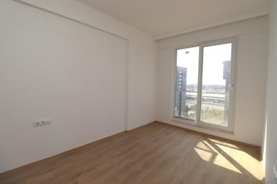 Interior 6