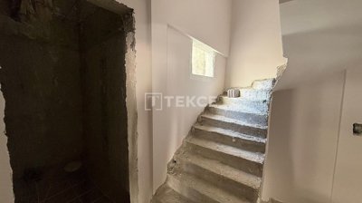 Construction 12