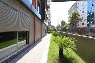 Exterior 9
