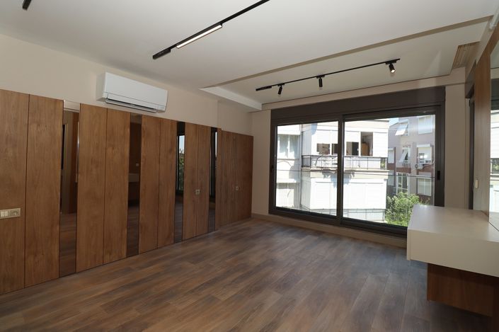 Image No.23-2 Bed Apartment for sale