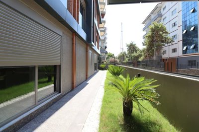Exterior 10
