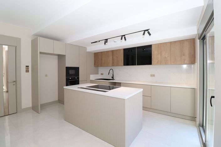 Image No.18-4 Bed Apartment for sale