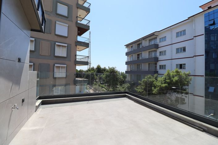 Image No.37-4 Bed Apartment for sale