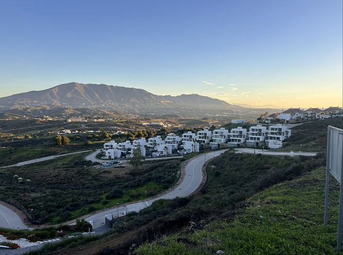 Image No.2-5 Bed House/Villa for sale