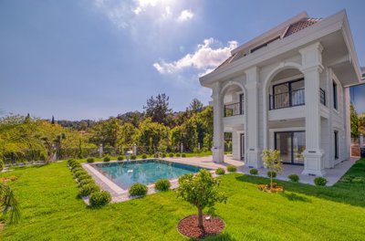 Exterior 7