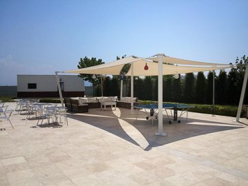 Exterior 5