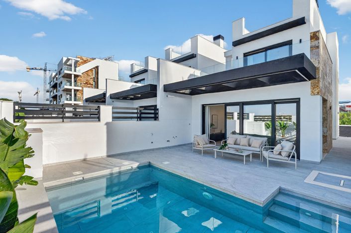 Image No.2-Maison / Villa de 3 chambres à vendre à Torrevieja