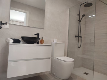 Interior 11