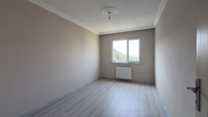 Image No.12-3 Bed Apartment for sale