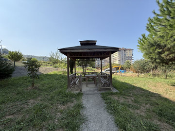 Exterior 5