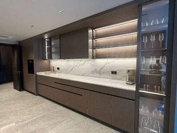 Interior 5