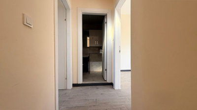 Interior 8